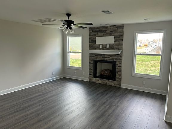 4th image of 798 Emma Dean Dr