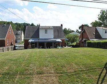 2nd image of 717 Hope St
