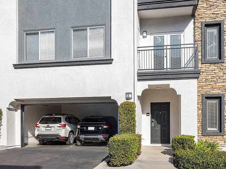 Sierra at Otay Ranch Apartments — Photo 17