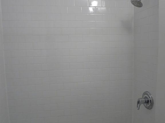 5th image of 427 E 83rd St APT 3a