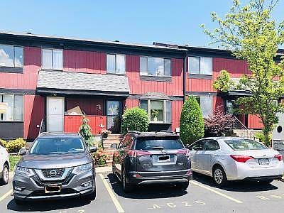 3rd image of 25 Acorn Ct #7038-0124