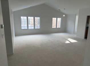 7426 Lincoln Ave #C, Skokie, IL 60076