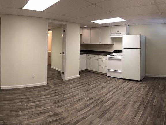 2nd image of 203 W Jackson St APT 9