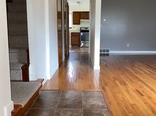 31 Henderson Rd #B, Glenmont, NY 12077