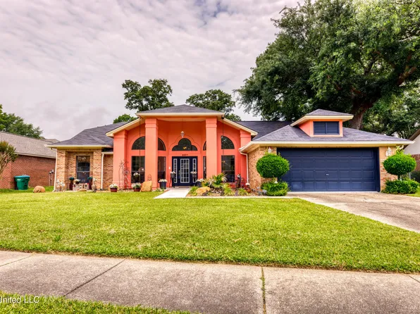 2807 Palmer Dr, Gulfport, MS 39507