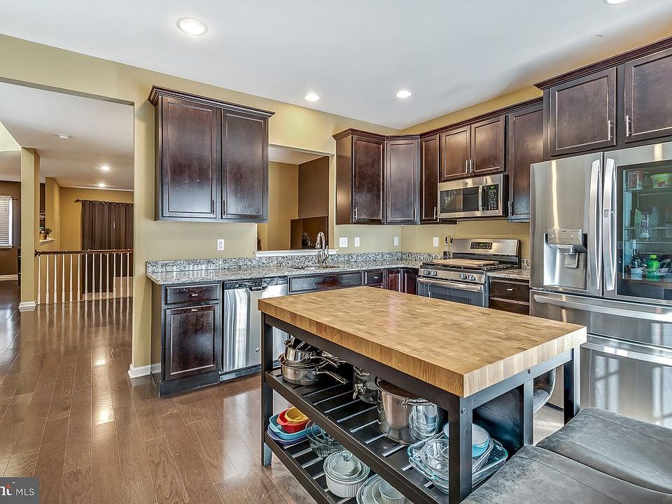 1st image of 3207 Salerno Way