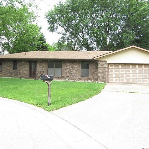 1st image of 135 Stacy Dr