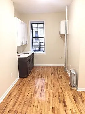 Rented by Lang Realty LLC | media 9