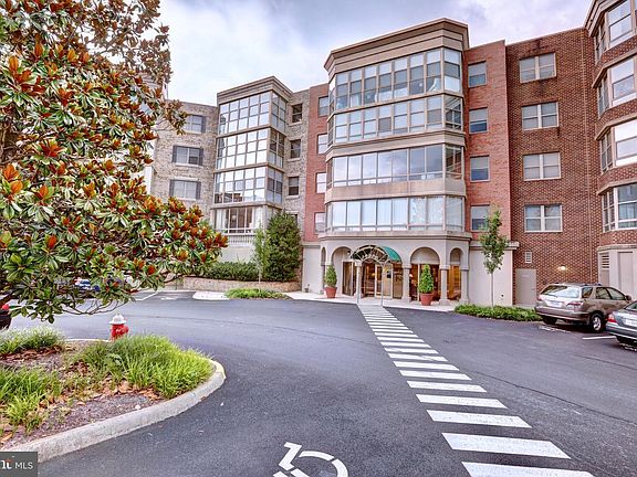 2nd image of 19370 Magnolia Grove Sq Unit 201