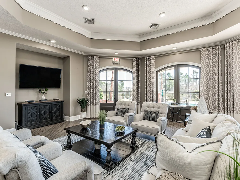 Leasing Office