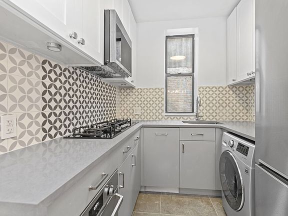 5th image of 7 W 107th St #5D