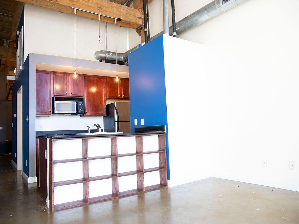 1st image of 815 Porter St APT 203