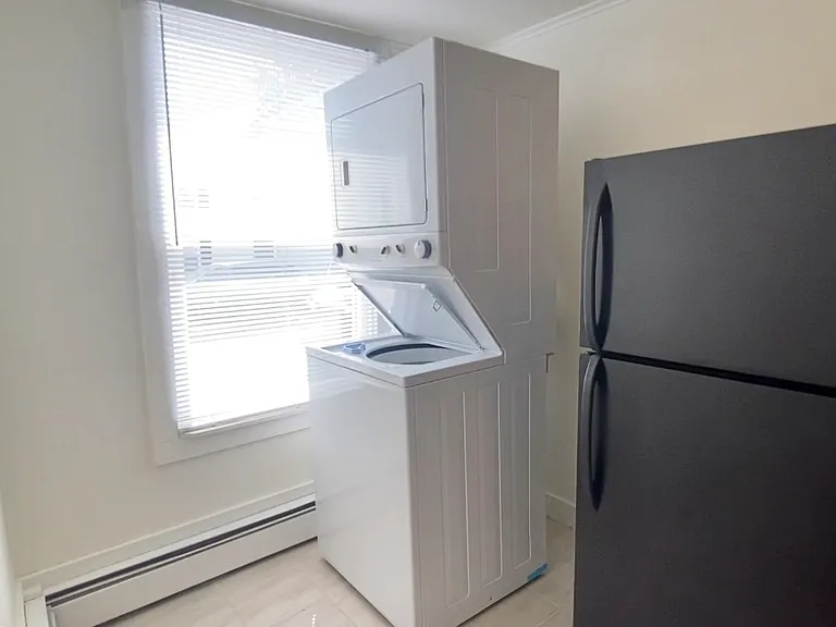 1140 Ash St #101 — Photo 2