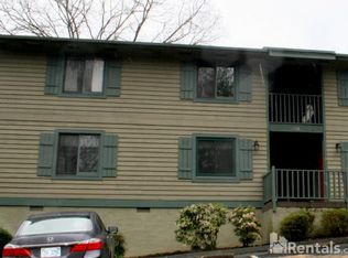 312 Huff St APT 3-A, Hendersonville, NC 28739