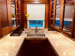 16 Davis Ave FLOOR 2, Cranston, RI 02910