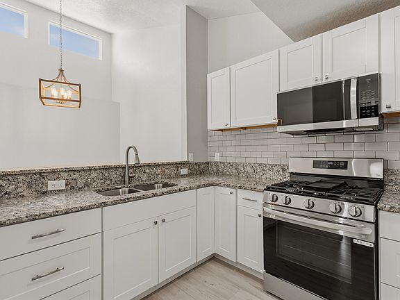 4th image of 5612 Baer Pl NW