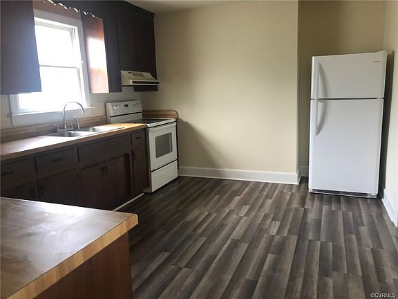 3rd image of 2230 Ferndale Ave