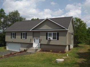 132 Inverhouse Rd, Henryville, PA 18332