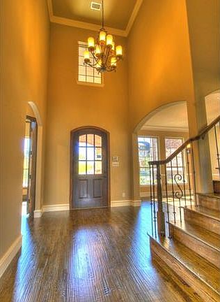 2nd image of 216 Saint Tropez Dr