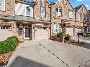 1054 Richmond Park Dr, Winston Salem, NC 27103