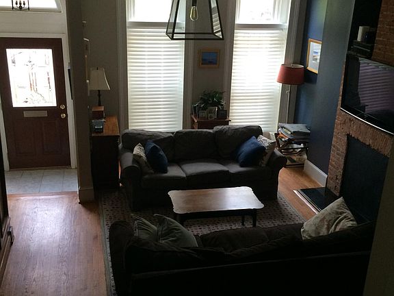 3rd image of 2217 E Lombard St