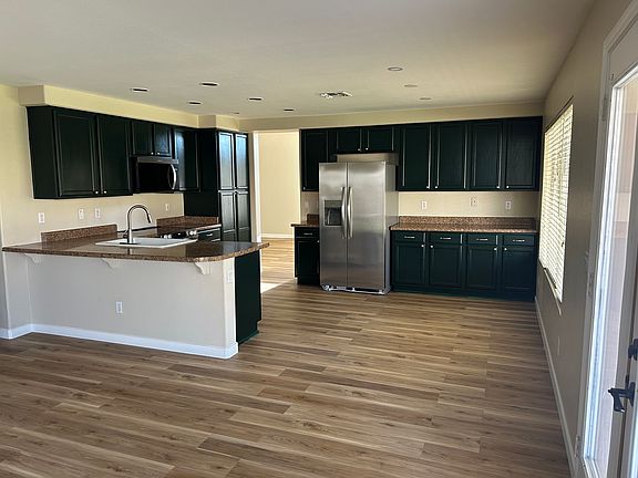 4th image of 1120 W Canary Way