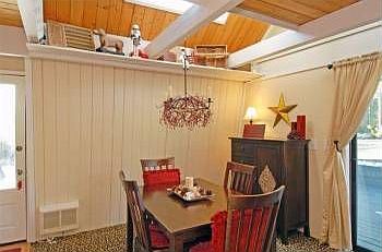 3rd image of 130 E Aycliffe Dr