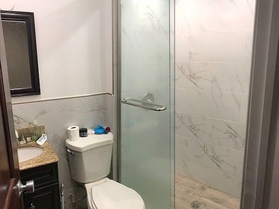 5th image of 302 E 3rd St APT 1C