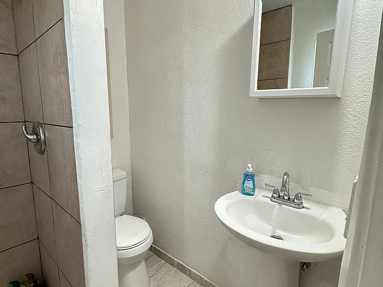 15628 K St #6 — Photo 4