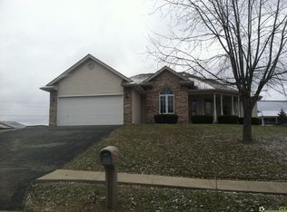 585 Daniel Dr, North Vernon, IN 47265
