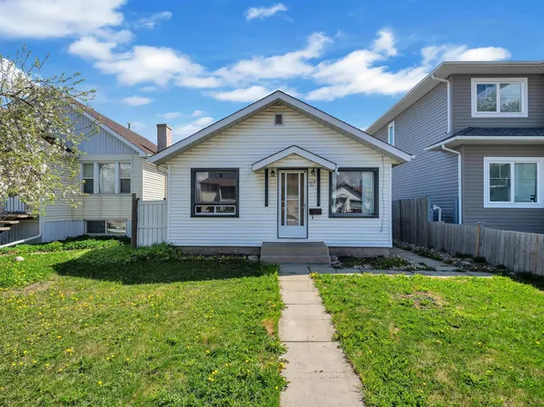 11721 81st St NW, Edmonton, AB T5B 2S3