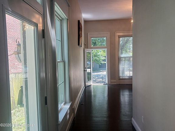 5th image of 835 E Washington St