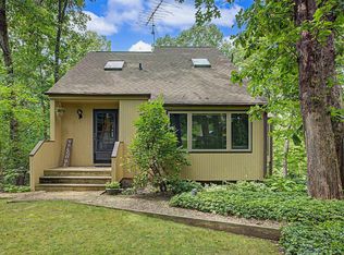 16 Pinehurst Ct, Galena, IL 61036