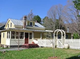 9 Maple St, West Stockbridge, MA 01266