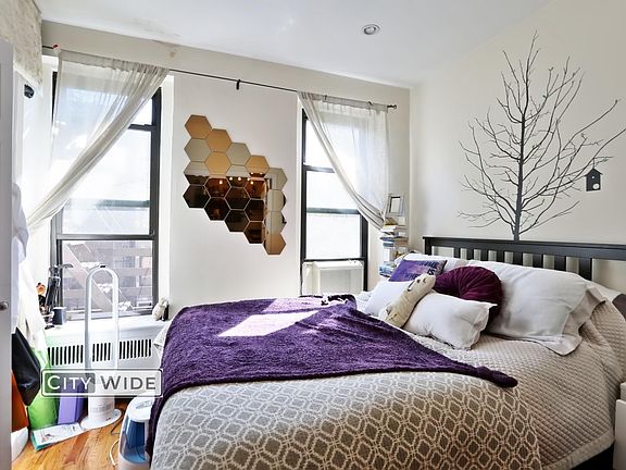 2nd image of 415 E 78th St APT 4A