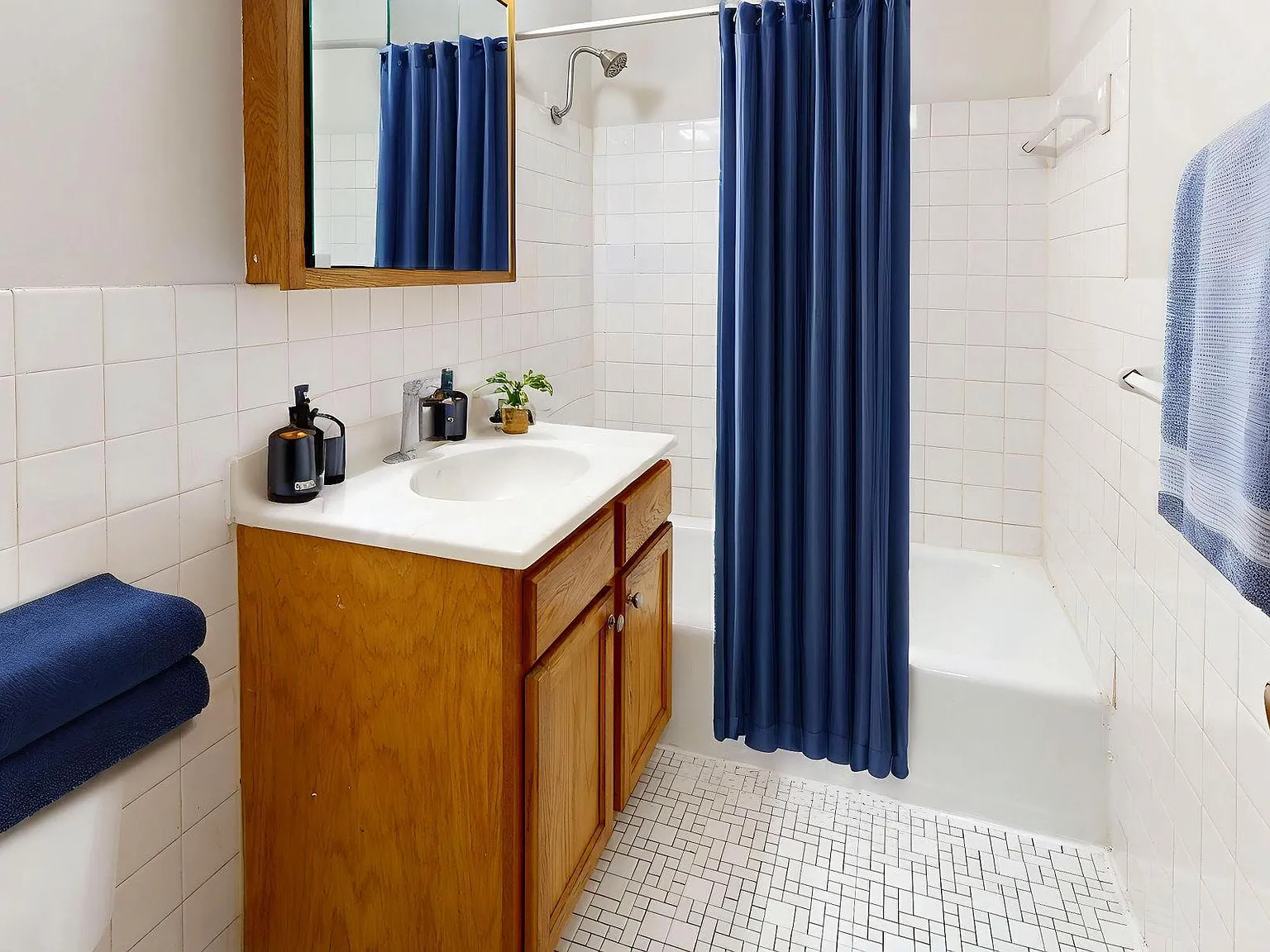 Studio, 1.0 bath, 340 sqft, $850 — Photo 3