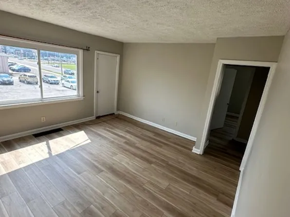 Kent Main, 1171 W Main St APT 1, Kent, OH 44240