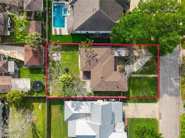 3221 Durhill St, Houston, TX 77025