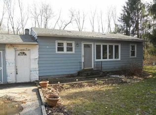 107 Honeywell Ln, Hyde Park, NY 12538