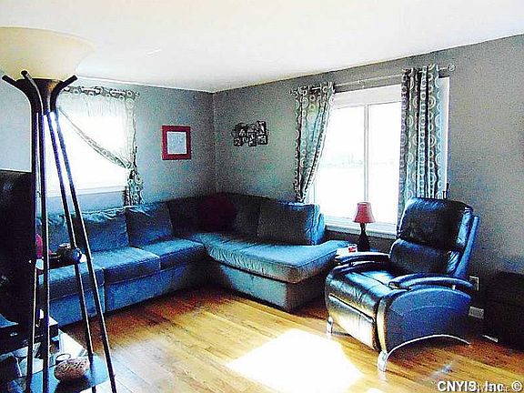 5th image of 111 Valentine Dr