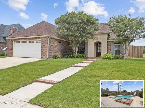 200 Rue Saint Barts St, Youngsville, LA 70592
