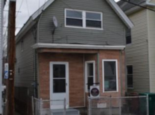 42 Merrill St, Lowell, MA 01852