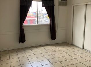 7422 S Broadway #B, Los Angeles, CA 90003