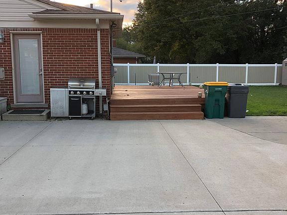 2nd image of 31828 N Marklawn St