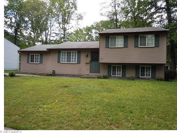 1st image of 3559 Dunstan Dr NW