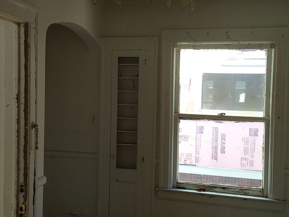 2nd image of 5091 Buckingham Ave
