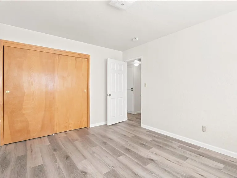 5121 Earls Ct — Photo 13