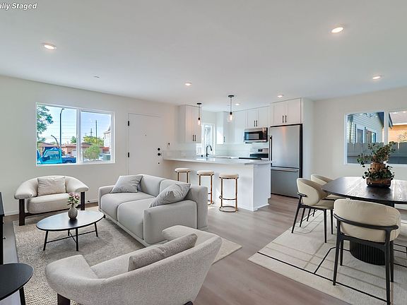 3rd image of 3042-3044 J St #102