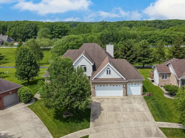 3226 Maryann Ln, Dyer, IN 46311