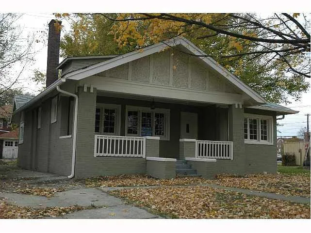3356 Broadway St photo 1